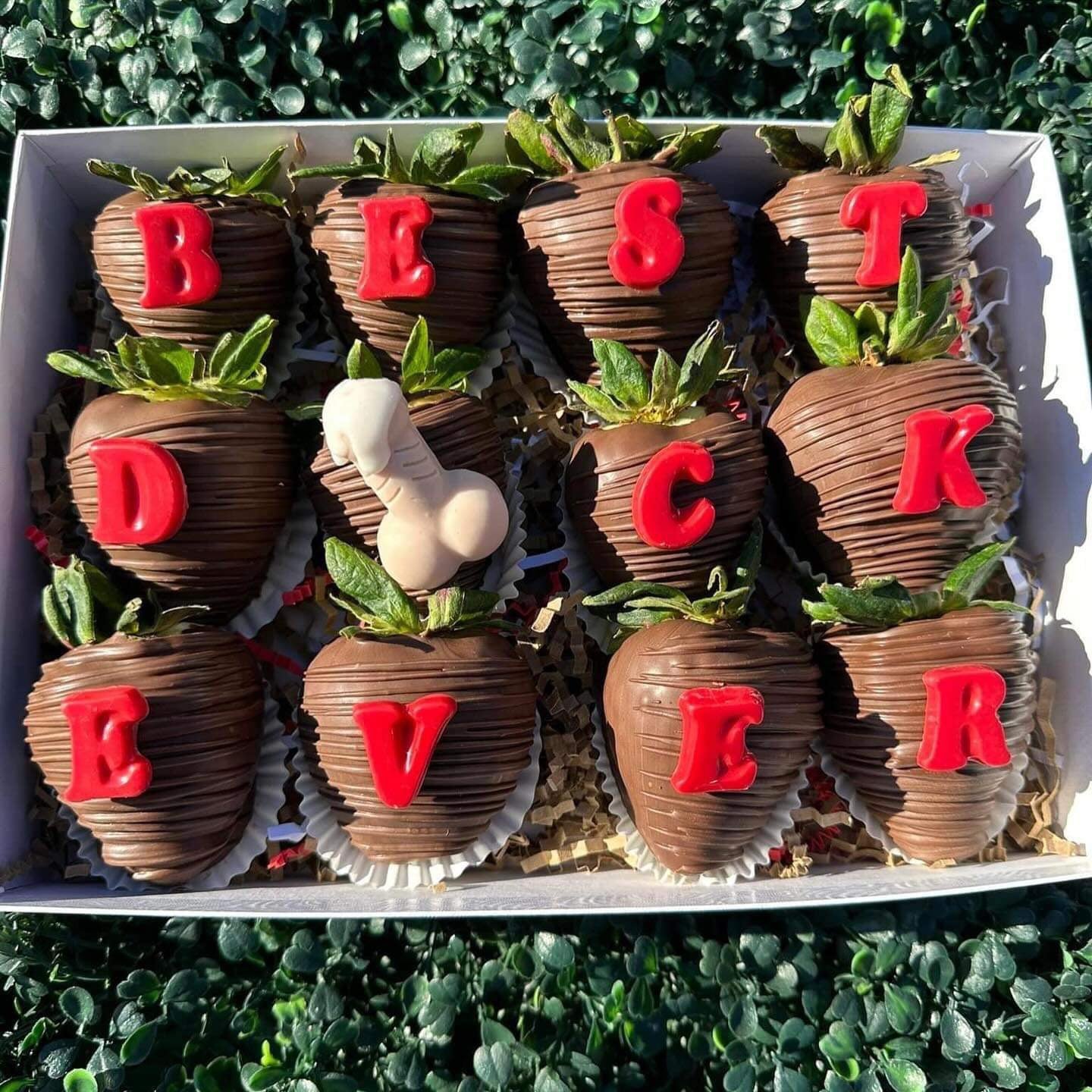 EXPLICIT Chocolate Covered Strawberries